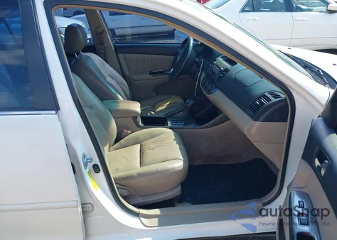 2002 Toyota Camry Se V6 z USA, uszkodzony, nr VIN 4T1BF30K62U010758